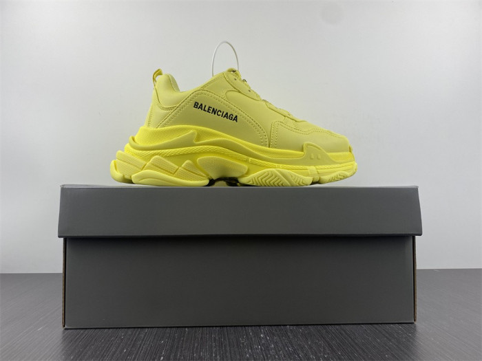 Ba*len*cia*ga triple s sneaker 8000013