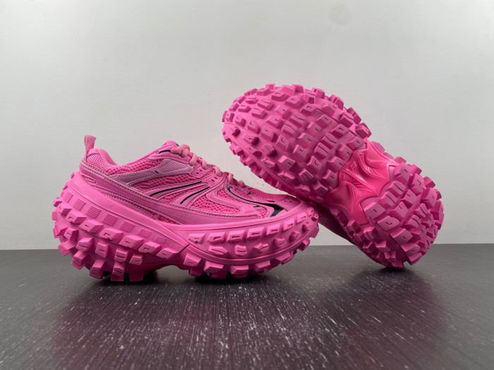 Ba*len*cia*ga defender sneaker