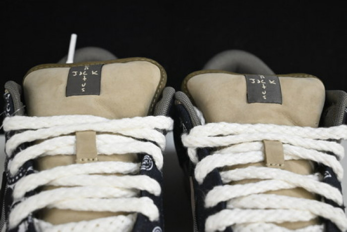 travis scott x nike sb dunk low ct5053-001