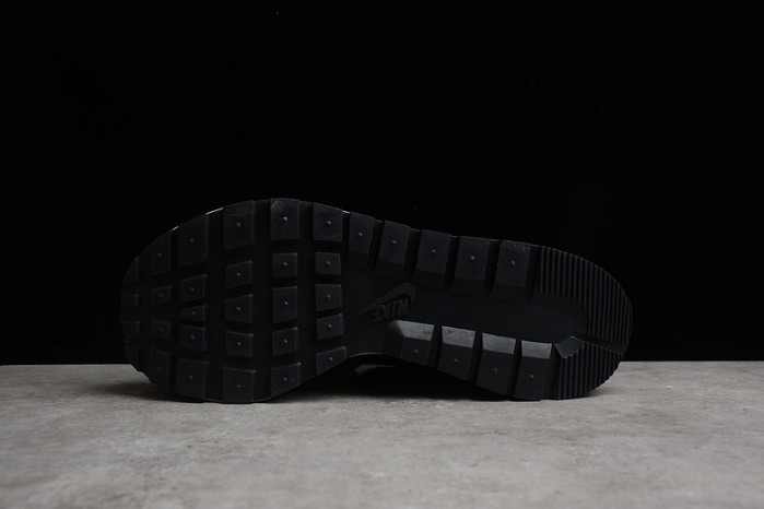 sacai x jean paul gaultier x nk vaporwaffle dh9186-001