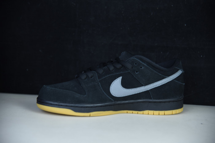 nike sb dunk low “fog” bq6817-010