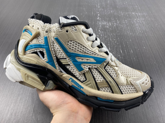 Ba1en*iaga runner 8000061