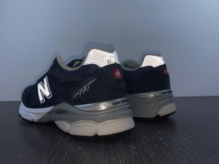 Bape x New Balance 2002R M2002RHO DFY18