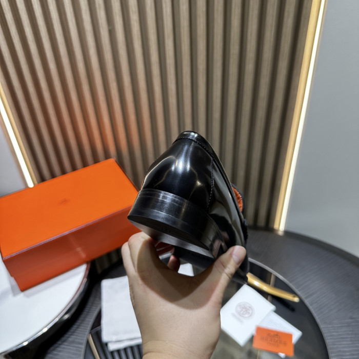 H**me5 loafers hm061