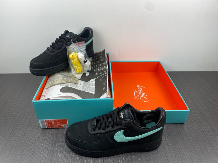 T*f*ny & co. x nike air force 1 low dz1382-001