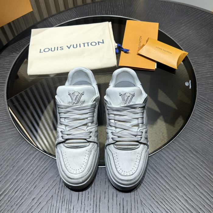 LV snekaers L0000487