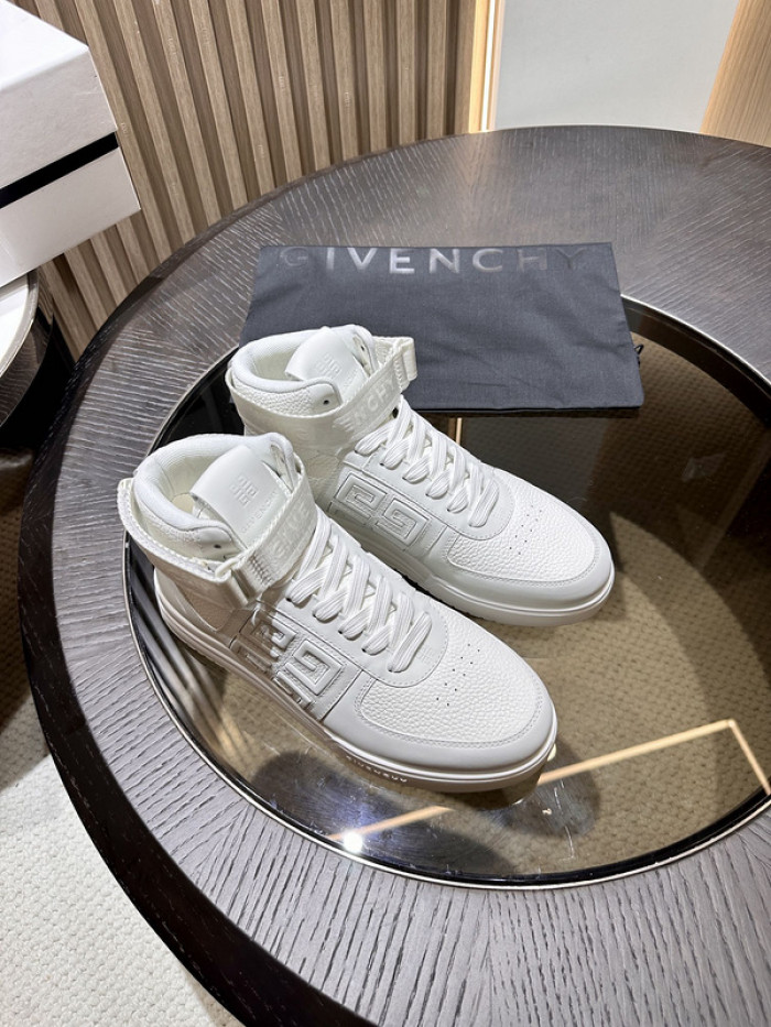 Givenchy Sneakers 660025