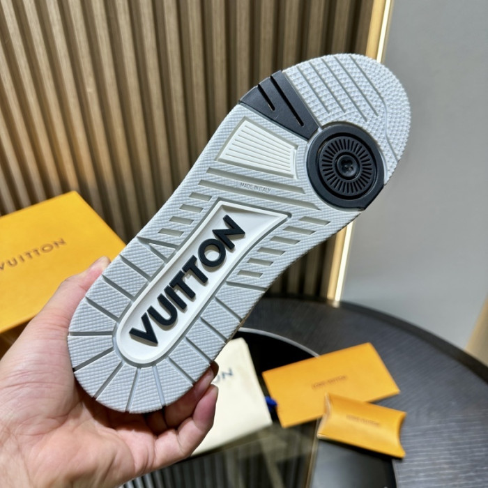 LV snekaers L0000669