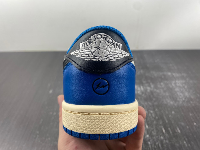TRAVIS SCOTT X AIR JORDAN 1 LOW Fragment KIDS DM7866 140