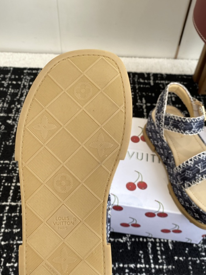 L&V sandal 229