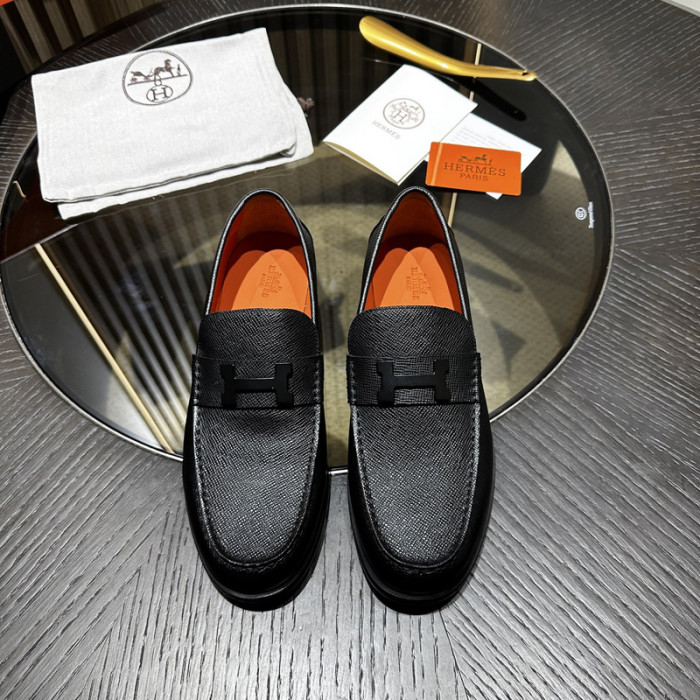 H**me5 loafers hm060