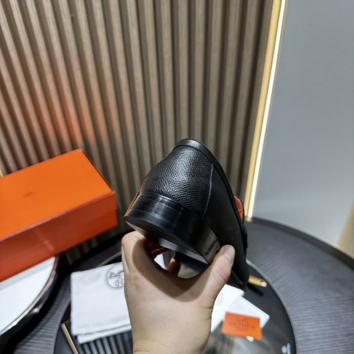 H**me5 loafers hm060