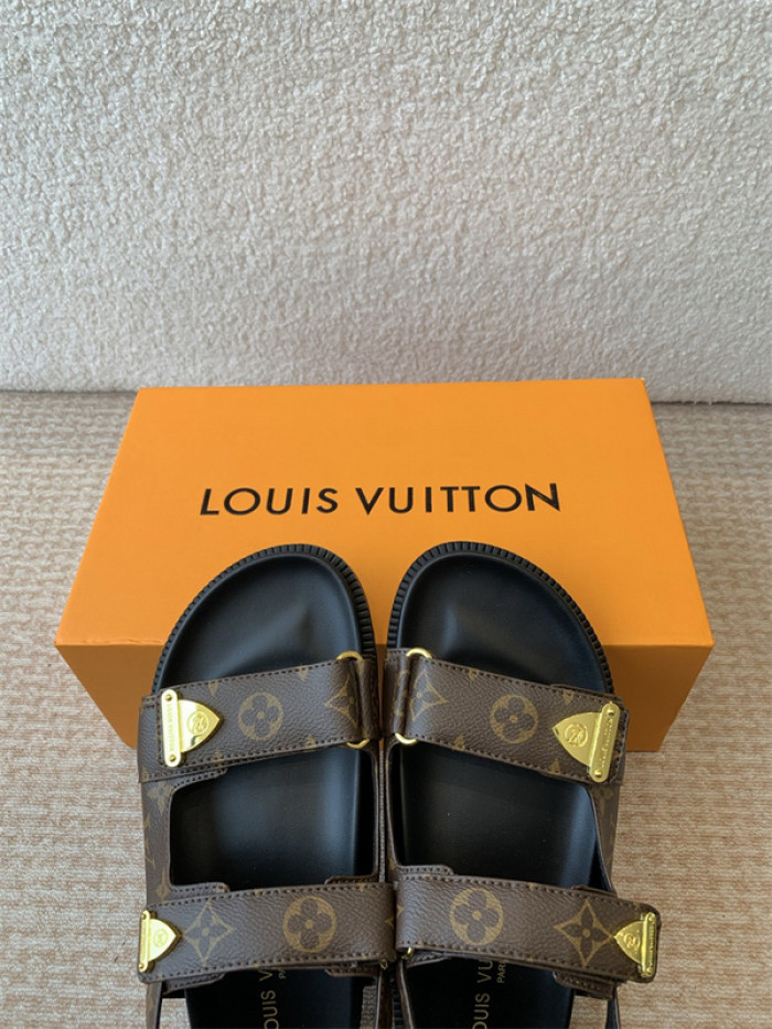 L&V sandal 207