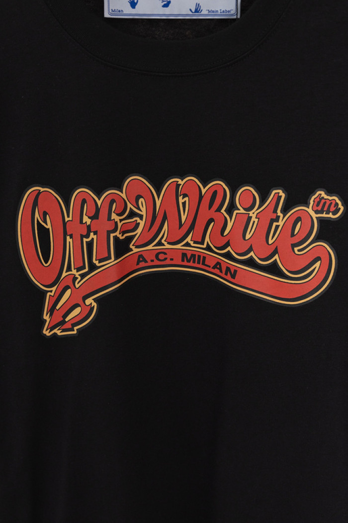 OFF WH1TE T-SHIRT W011