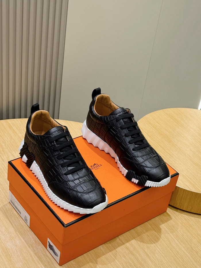 H**me5 snekaers hm099