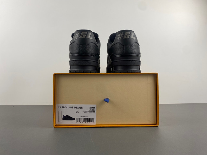 LV snekaers L0000537