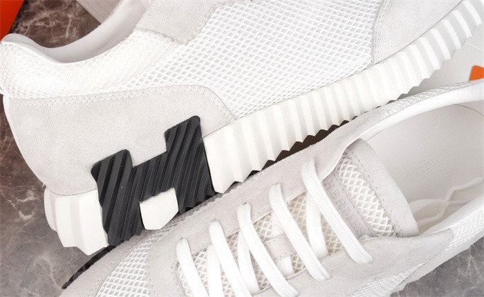 H**me5 snekaers hm008