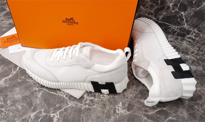 H**me5 snekaers hm008