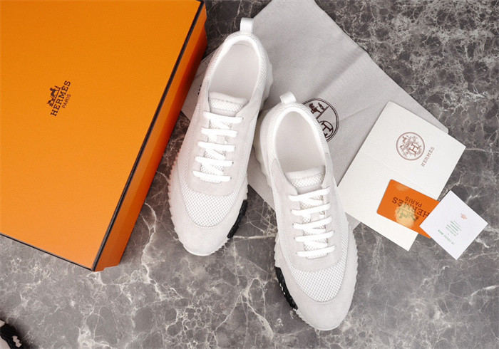 H**me5 snekaers hm008