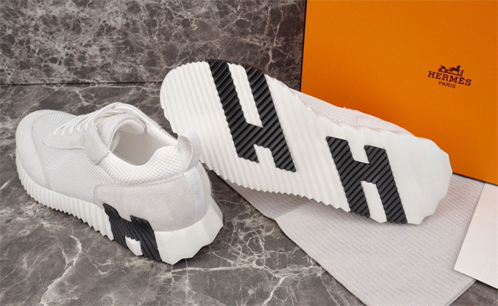 H**me5 snekaers hm008