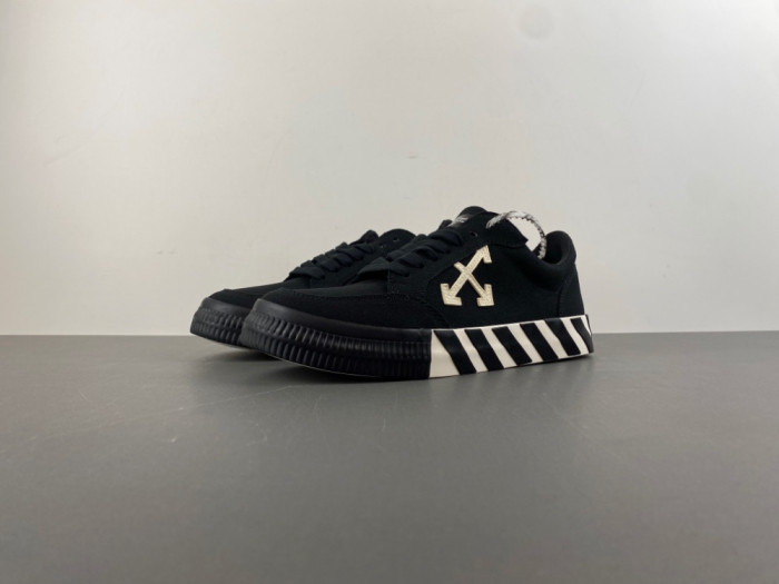 OFF-W c/o Virgil Abloh Vulc Low 2A5WTW