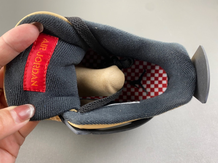 Air Jordan 4 Retro Pizza IH2094-200