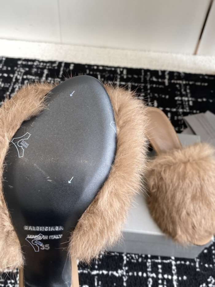 Balenciag* Sandal BS98